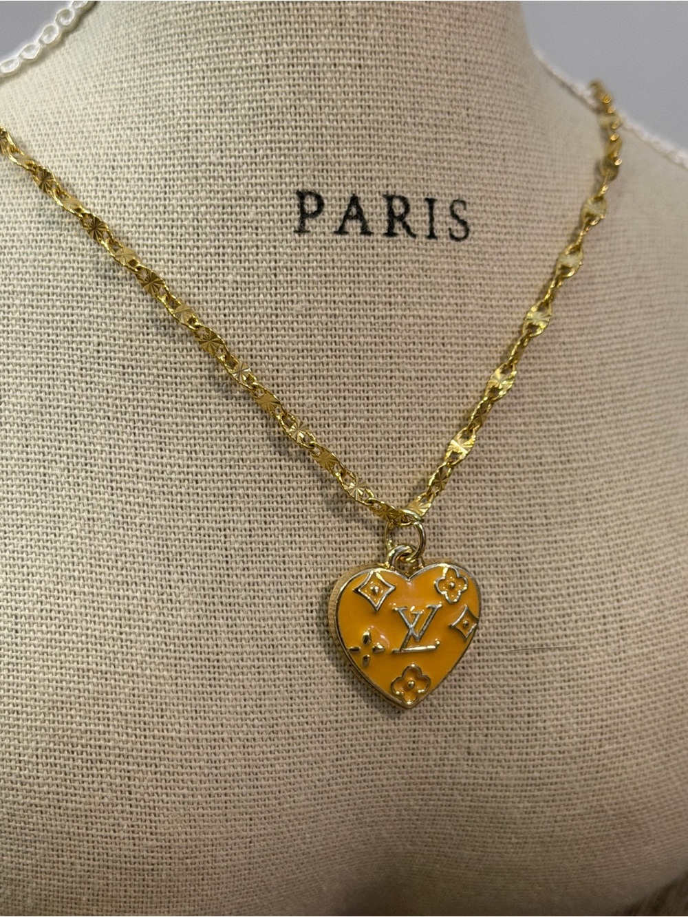 LV Gold Heart Pendant Necklace - Gold - Picture 10 of 10